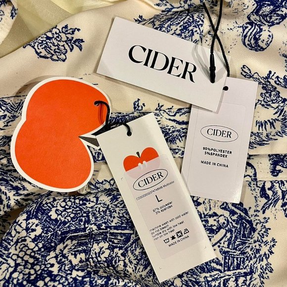 Matching blue, white chateau toile two piece set - Picture 3 of 3